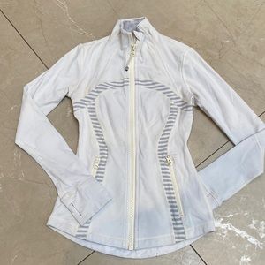 Lululemon jacket size 2
